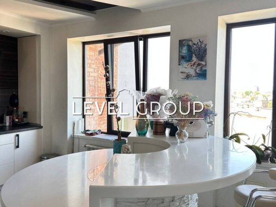 Продам дворівневу квартиру с. Петропавлівська Борщагівка Петропавлівська Борщагівка