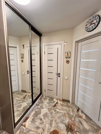 Продається 3кімнатна квартира з коморами - фото 1