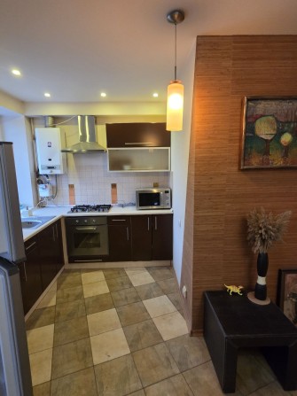 Продам! Центр! Трінклера 24! Сумський ринок! - фото 1