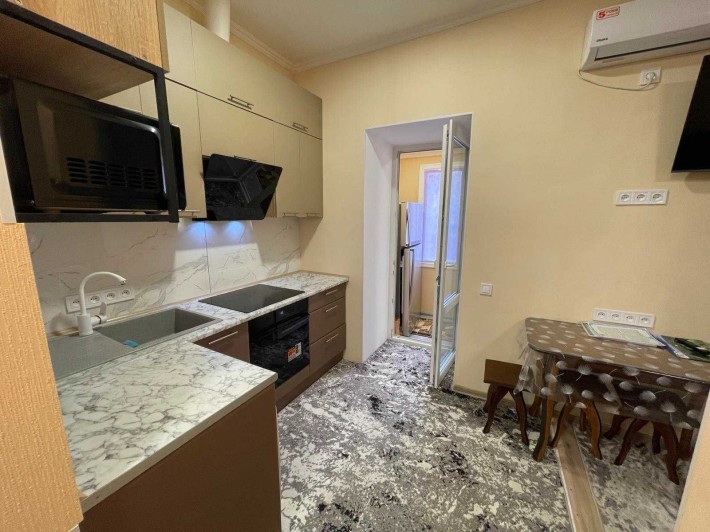 Продаю 1 кімнатну стильну квартиру, поряд ринок Колос. Сертифікат! ц10 - фото 1