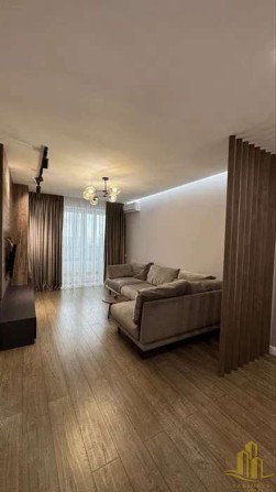 Ексклюзивна 4-к. квартира Петропавлівська Борщагівка - фото 1