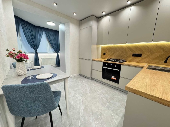 НОВЕНЬКА! СТИЛЬНА мінідвушка 45м2. ЖК СОФІЯ, вул. Толстого,БЕЗ КОМІСІЇ - фото 1