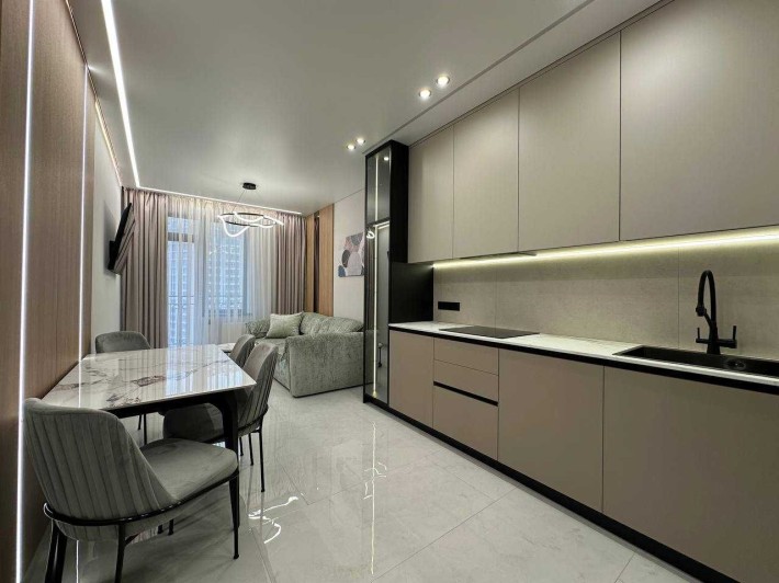 2 комнатная квартира 67 м2 ЖК Эллада Аркадия - фото 1