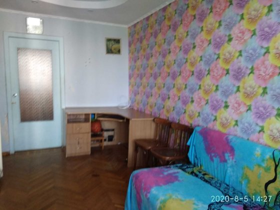 Продам 3-комнатную квартиру Дворец Спорта Харьков