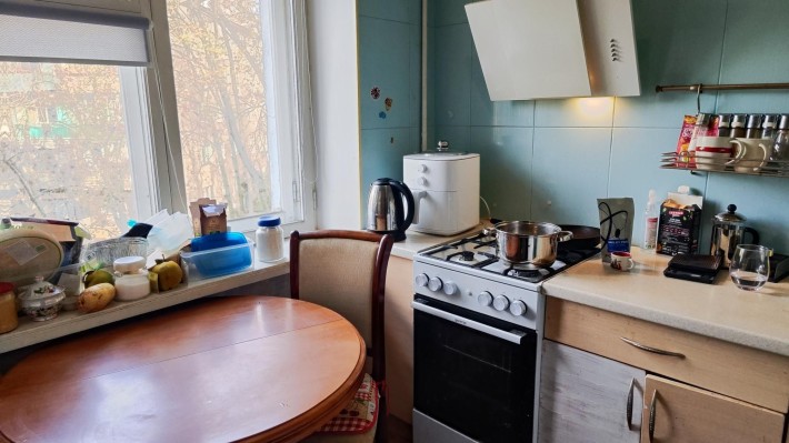 4 комн. квартира в кирпичном доме на Черемушках (244-357) - фото 1