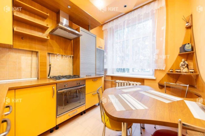 2к. 54м2, Центр (М. Исторический музей, пл. Павловская 2)127462 - фото 1