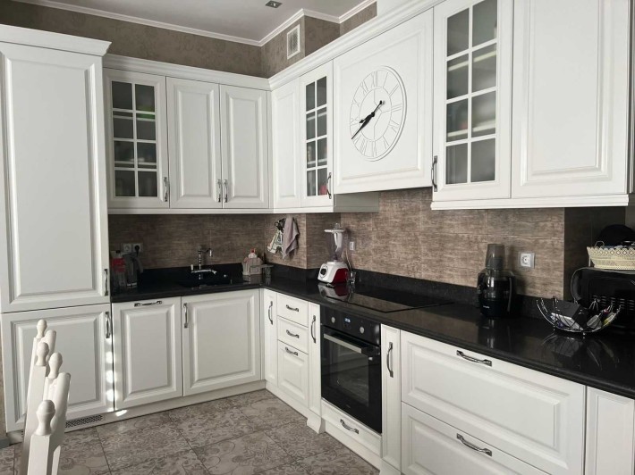 2 комнатная квартира ул. Героев Обороны Одессы - фото 1