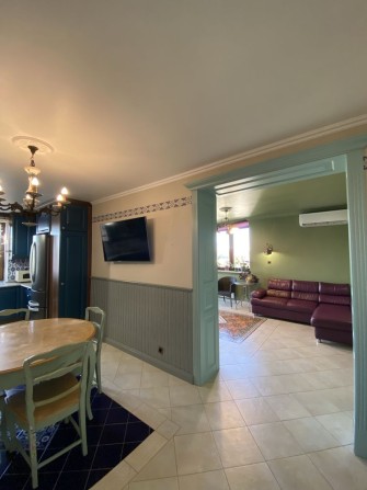 ТРЕХКОМНАТНАЯ в СВЕТЛОМ пер. в новом кирпичном доме рядом с парком - фото 1