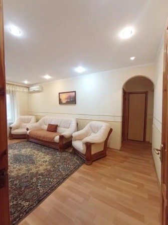 Продам 3-комнатную квартиру м. Армейская - фото 1