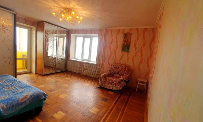 Продам 3 комнатную квартиру метро Дворец Спорта - фото 1