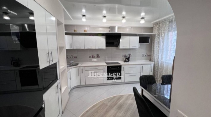 Продам срочно 2шку на Таирова в новом доме ремонт - фото 1