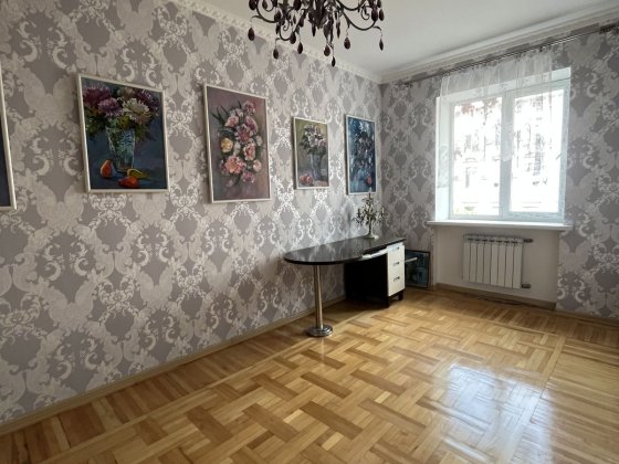 Трехкомнатная квартира с ремонтом в центре города по улице Бунина Одеса