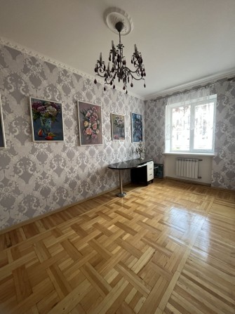 Трехкомнатная квартира с ремонтом в центре города по улице Бунина - фото 1