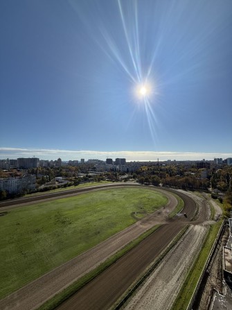 Краснова двухкомнатная квартира просторная светлая с видом . - фото 1