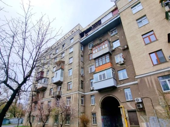 2 комнатная квартира, ЦЕНТР, ж/б перекрытия, 2 этаж, Євідновлення Харьков