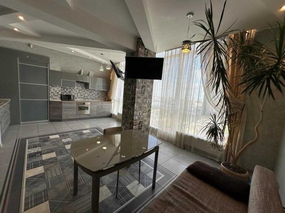 Пентхаус с большой террасой, в Одессы — на Французском бульваре