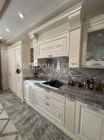 230 тыс.$ Премиальная квартира в центре 160 м2. Три спальни/ Новострой - фото 1