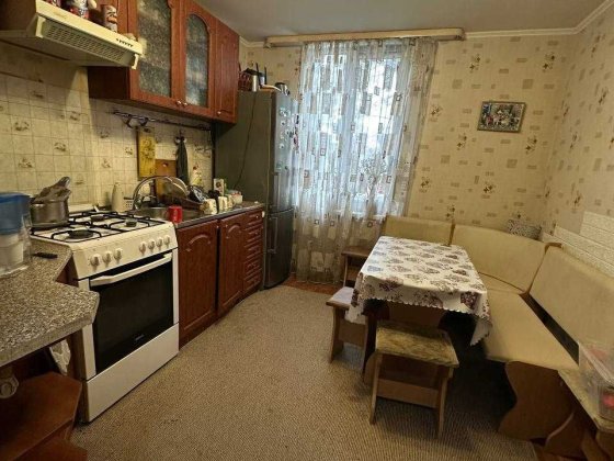 Продам квартиру на ул. Парковая. Две раздельные комнаты, 46 м2. Ремонт