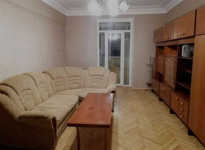 Продам  3 к. квартиру сталинка на ХТЗ. (403848) - фото 1