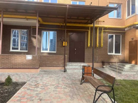 Продам 2 к. квартиру 65 м2 ЖК Лазурный чистовая отделка газовый котел Харьков