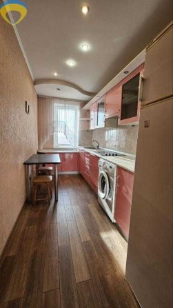 Продам  1 кімнатну квартиру на Таїрова з ремонтом - фото 1