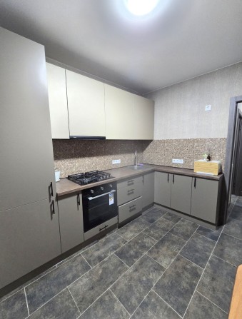 Продаж 1 кімнатної квартири 39м2 з ремонтом меблями технікою - фото 1