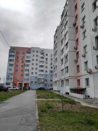 33000 ЖК Ньютона ГАЗ Продам 2 комнатную квартиру Ньютона 106,S-56м AS - фото 1