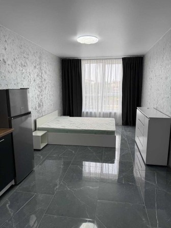 Gg  Продам 1 комн. квартиру - студию в центре города - фото 1