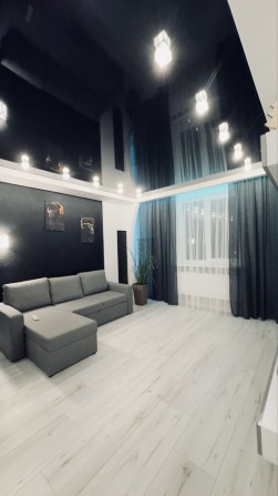 Продам 1 к квартиру 43 м2 новострой ЖК Гидропарк, ул. Борткевича, 7 - фото 1