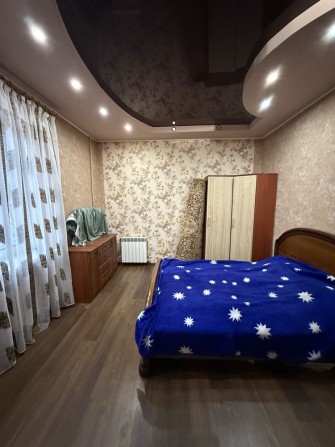 Сдам в аренду 3к.квартиру 1/3 в центре города! - фото 1