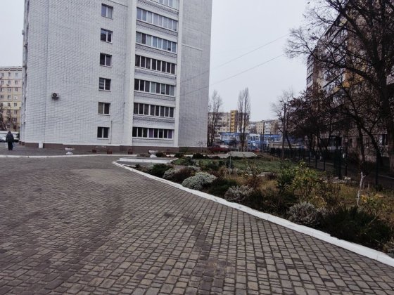 Сдам 1 к кв. на левем берегу . Каменское