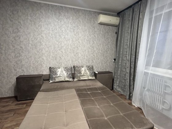 Сдам 1комнатнаю квартиру на левом берегу(интернет-оптоволокно) Каменское