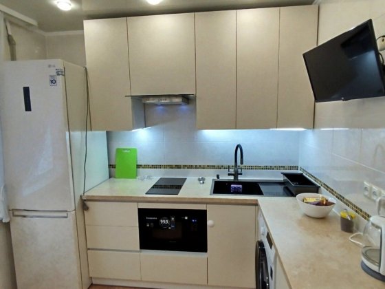 Сдам 1к комнатную кв-ру 9000 Левый берег 2этаж! Каменское