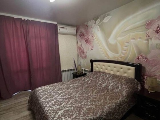 Сдам 2х комнатную КВАРТИРУ СРОЧНО! Каменское