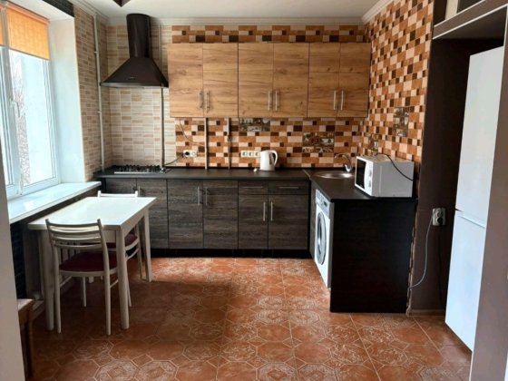 Сдам 1к комн  комнатную кв-ру 8000 Левый берег Каменское