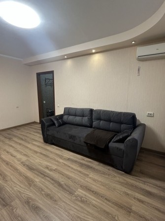 Сдам 2х комнатную квартру на левом берегу,1мкр, Варус - фото 1