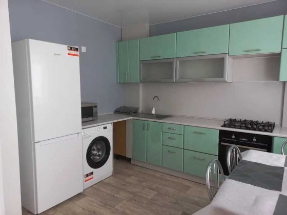 аренда 4 ком на л/б  с ремонтом 10мрн.