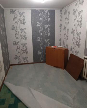 Сдам 4 х комнатная квартира ,район маленький самолет - фото 1