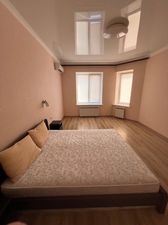 Сдам 1 кв в Черноморске  на длительный период - фото 1