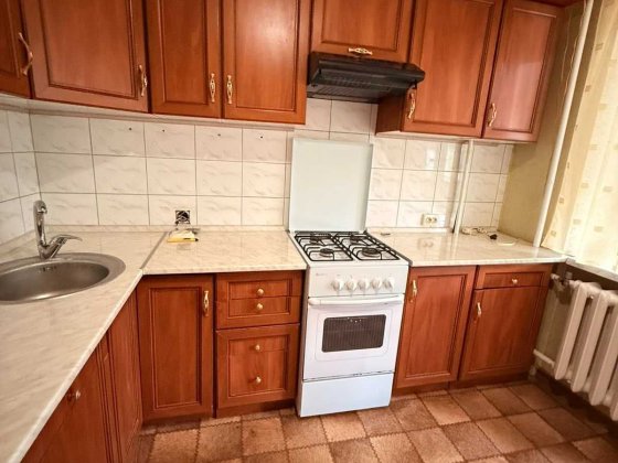 Сдам до лета 1 комнатную возле большой Таврии В Чорноморськ