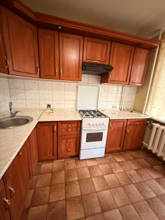 Сдам до лета 1 комнатную возле большой Таврии В - фото 1