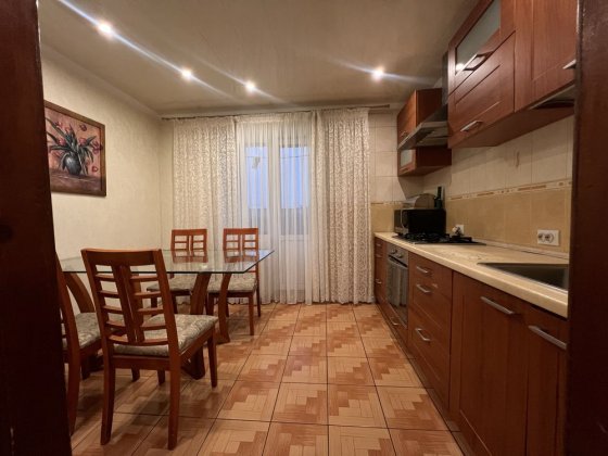 Оренда, 3кім, центр, вул. Незалежності, 75 (стоматологія) Ковель