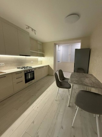 Здам 2-кімнатну квартиру в центрі - фото 1