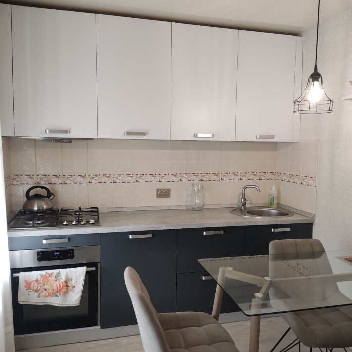 Трикімнатна,Дружби. - фото 1