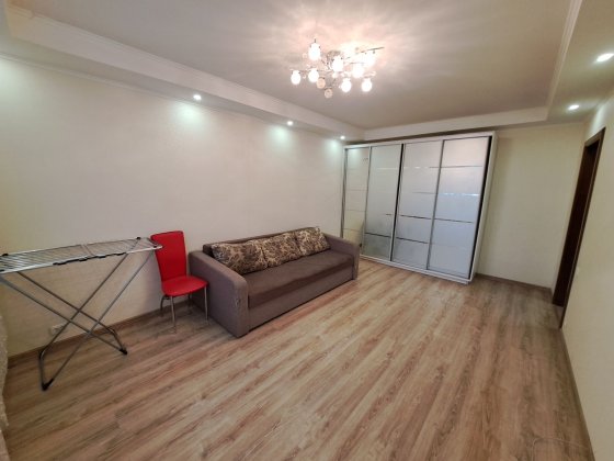 Аренда 2 ком.кв. на Лазурном ул.Быкова 9 Краматорск