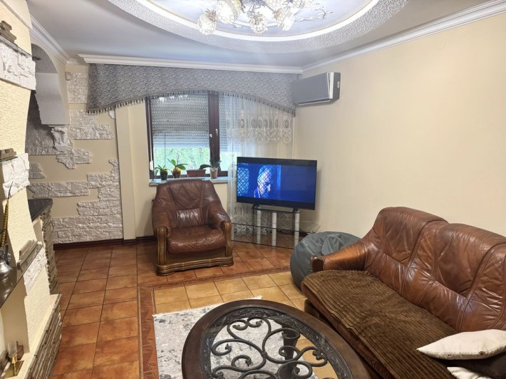 Оренда Довготривала , 3 квмнатна квартира, 2 поверх, цегла, Росвигово - фото 1