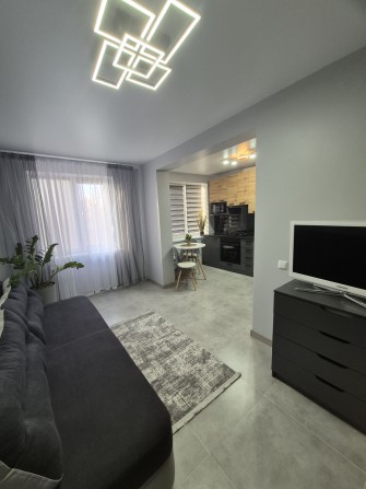 Сдам свою 2 ком квартиру район острова - фото 1