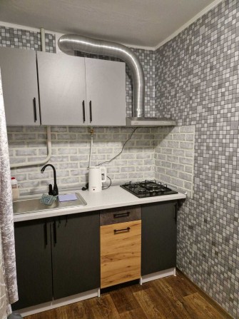 Ан( агентство) Здамо 1кімн 1 поверх  Пшс - фото 1