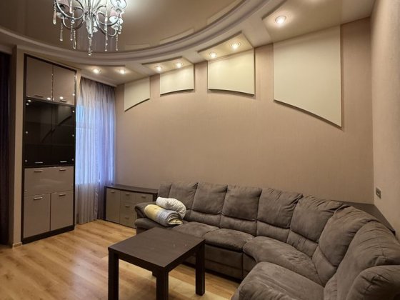 Сдается прекрасная 4 комнатная квартира. Автономка. Гараж. Славянск. Славянск