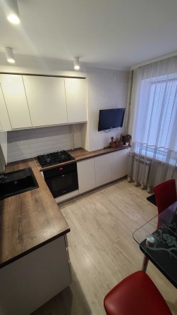 2-кімнатна квартира в центрі з евроремонтом - фото 1